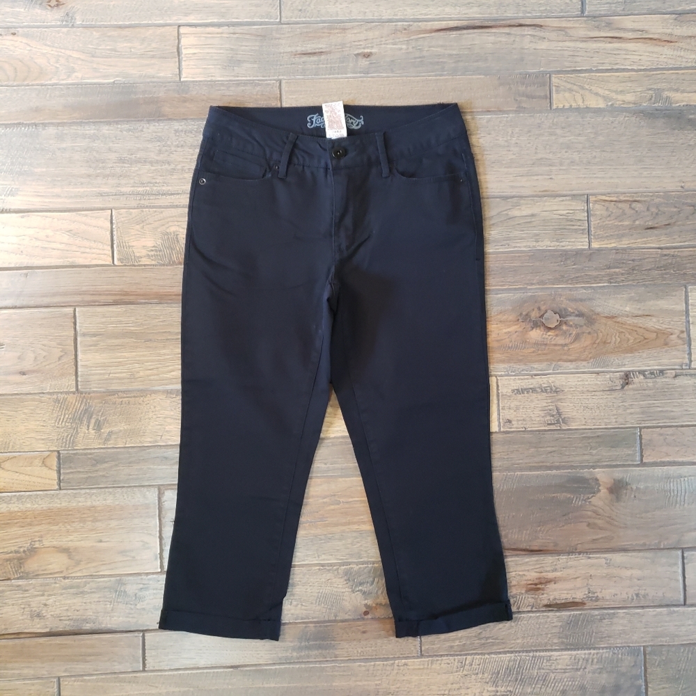 Faded Glory Black Jean Capris Sz 6